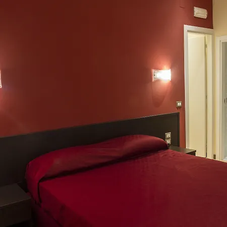 Duomo 89 فندق مبيت وإفطار 3*