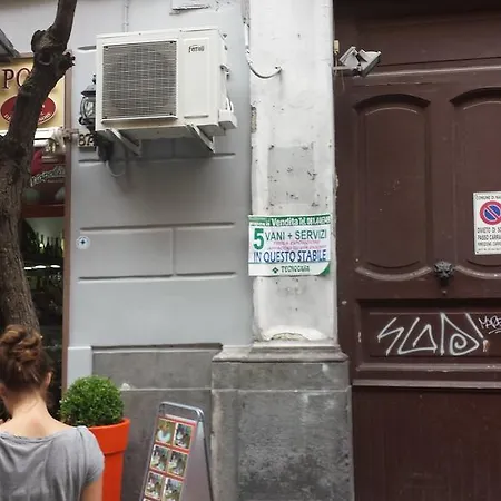 Alojamento de Acomodação e Pequeno-almoço Duomo 89 Nápoles